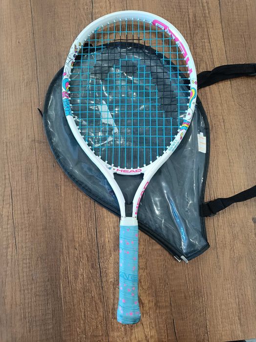 Тенис топки и ракети