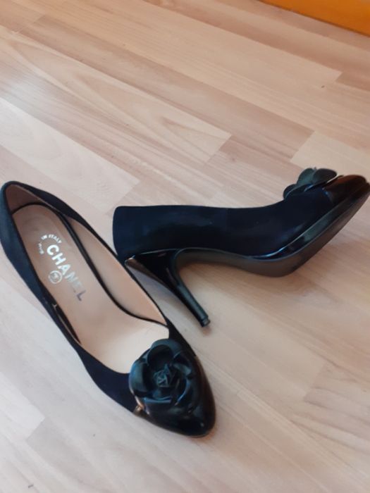 Дамски обувки на CHANEL