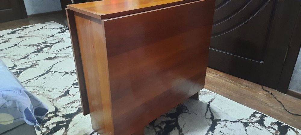 Стол раскладной удобный