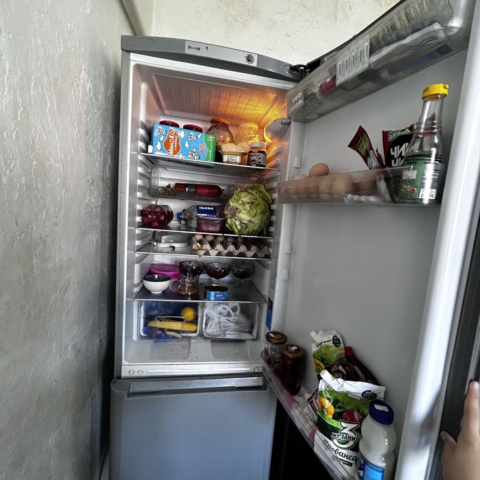 Индезит холодильник продам