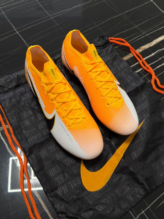 Ghete de fotbal Nike