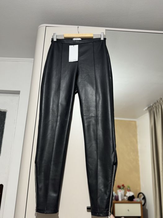 Pantaloni din piele noi