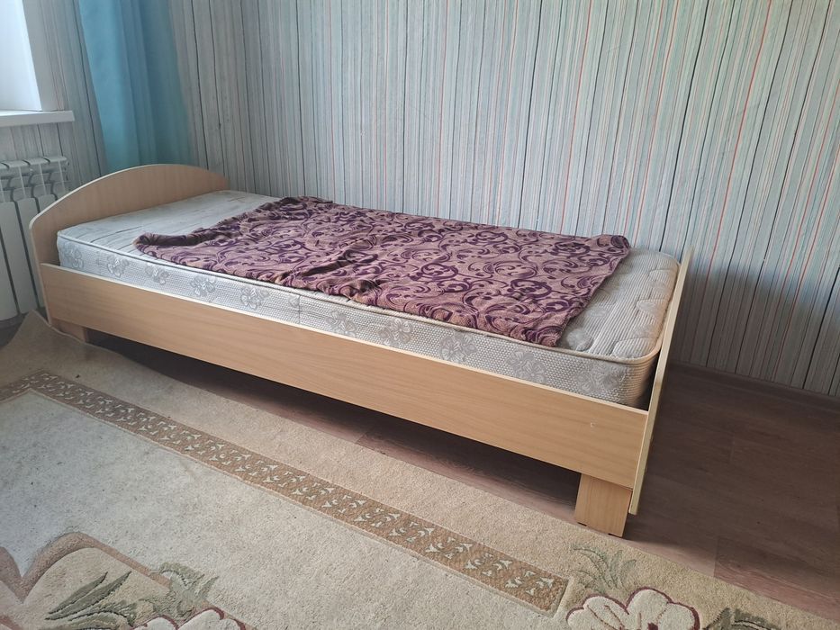 Продам кровать 15тыс