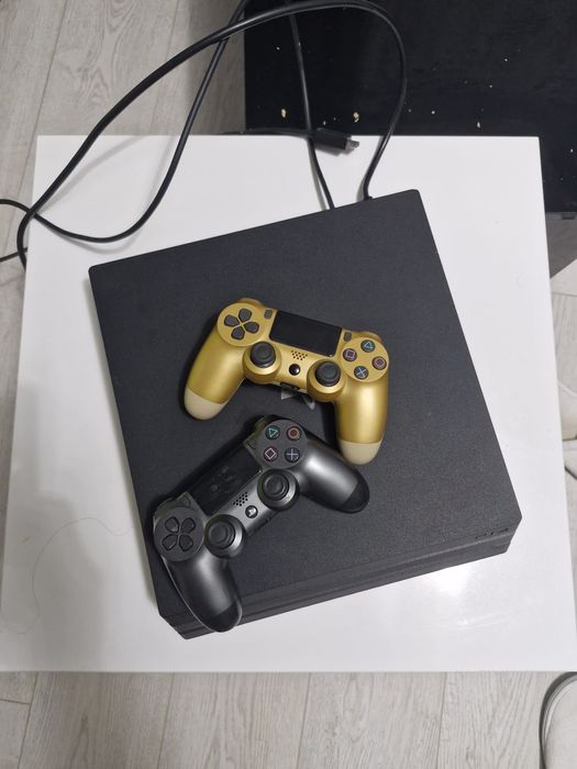 Vand ps 4 pro stare buna