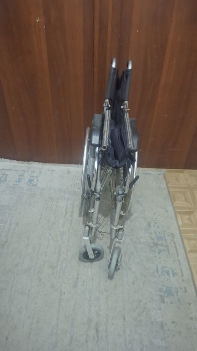 Инвалидная коляска