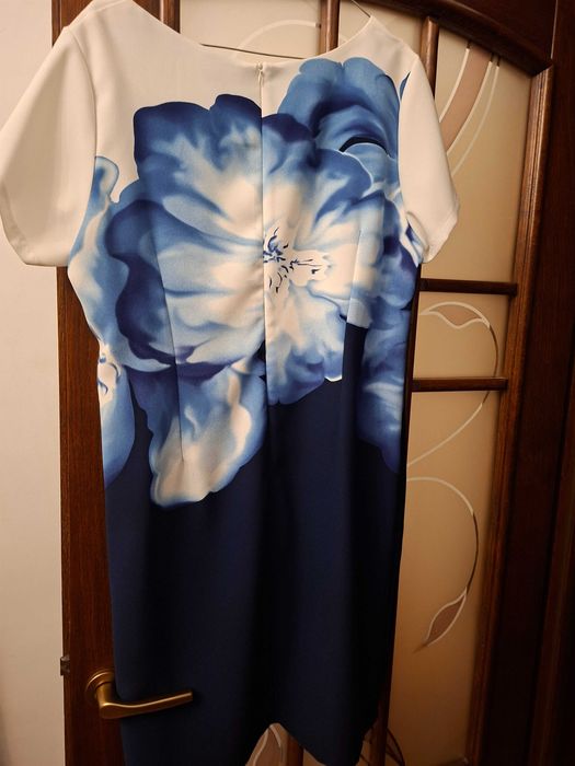 vand rochie model inflorat marime 48-50