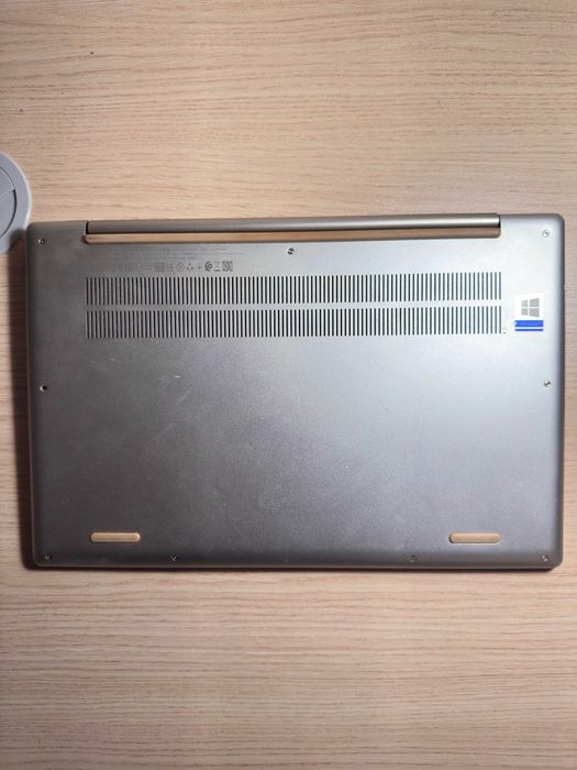 Lenovo Yoga 7 S14 / i5-10Gen / 8GB RAM / 512GB NVMe / Win 11