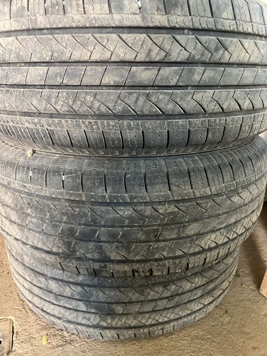 Продам шины бу от машины прадо