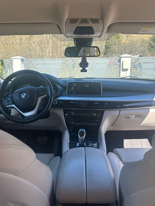 Vând BMW X6 Stare perfectă de funcționare, recent colantată