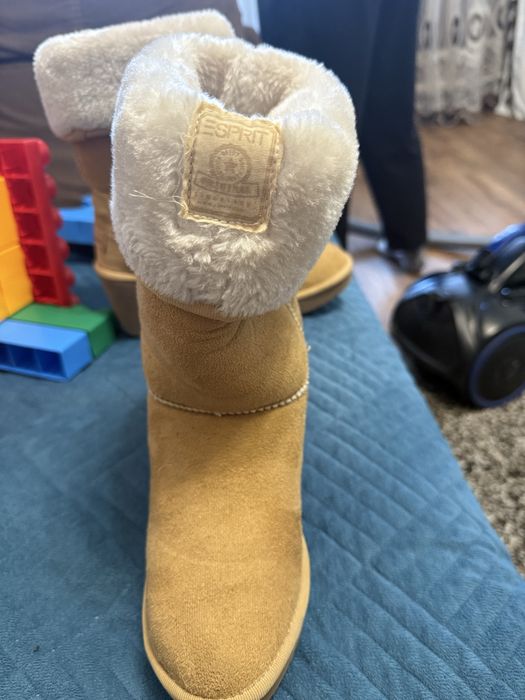 женски зимный уги