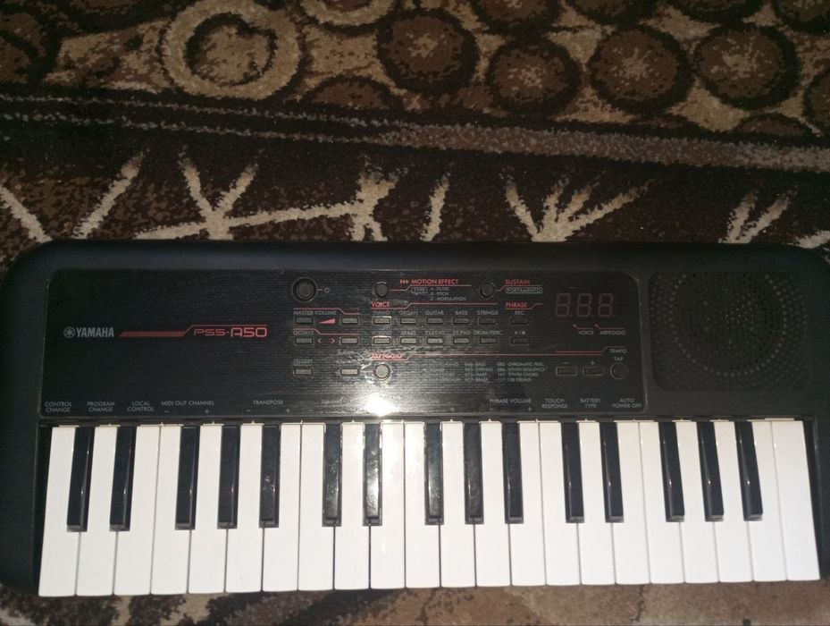Elektro pianino yamaha pss aso