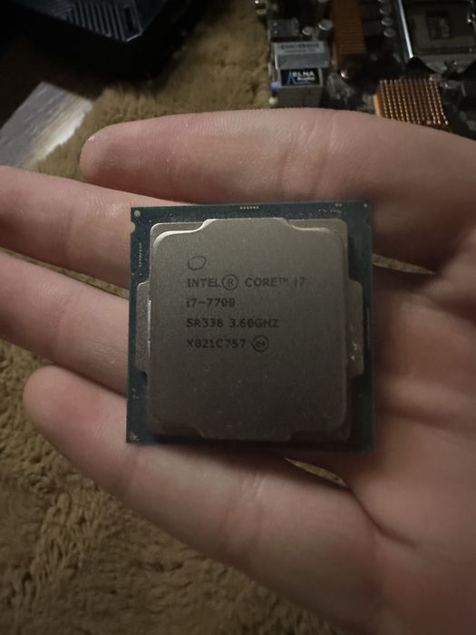 Intel Core i7-7700 | 4.2 GHz | LGA1151 | Рабочий