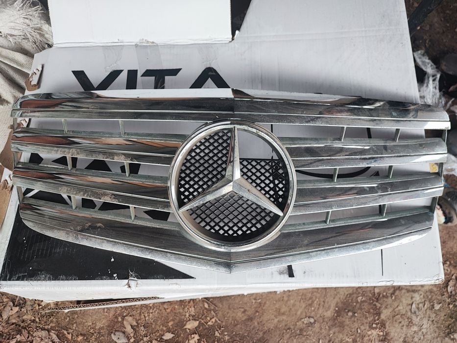 Решетка радиатора w211