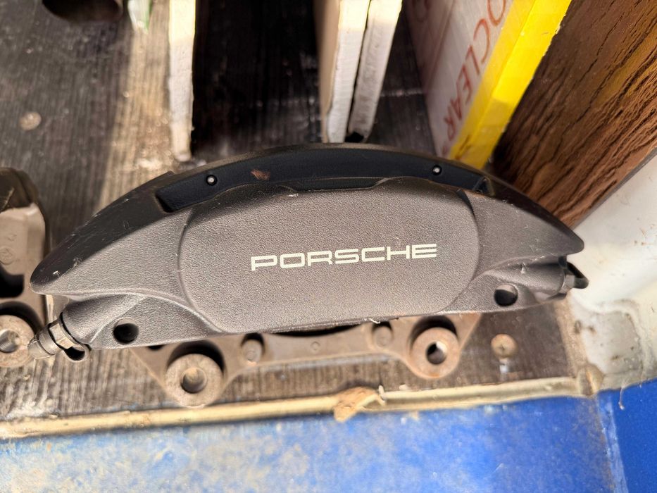 Kit frane Brembo 4 pistoane plug & play Audi A4 A5 Q5 (Porsche Macan)