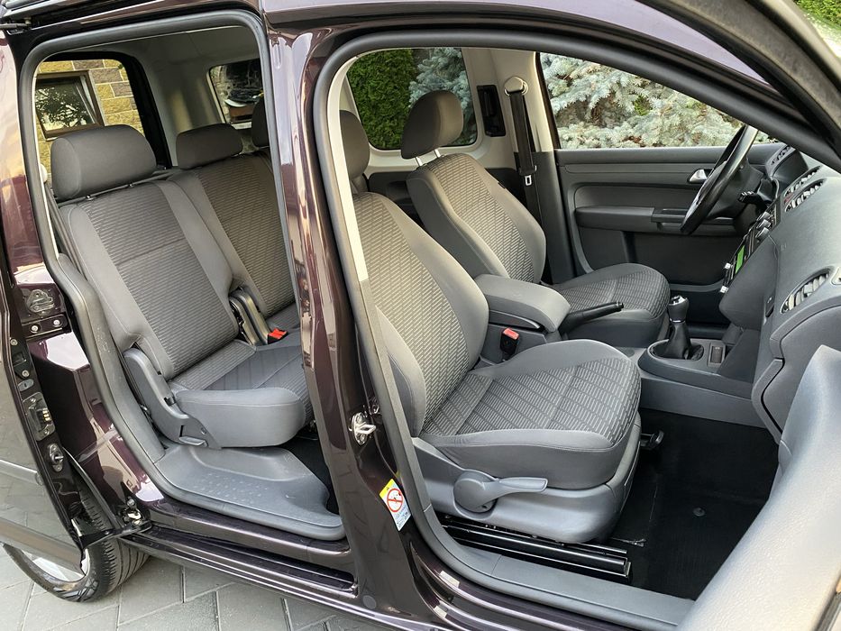 VW-CADDY~LiFE-2 ,0 -Tdi~140-Cp-Culoare Deosebită-Visiniu-met