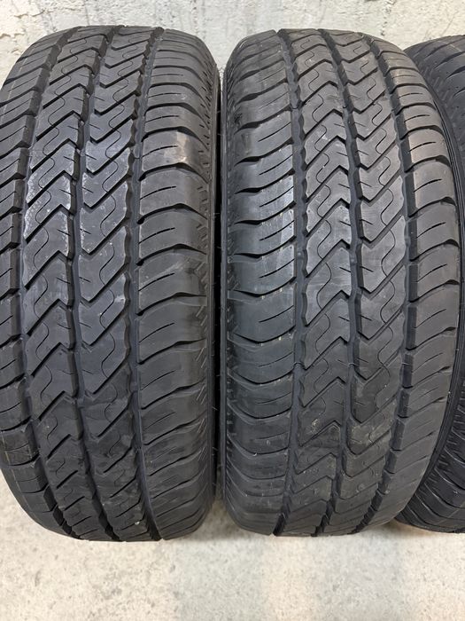 215/60/17c 4бр НОВИ Dunlop