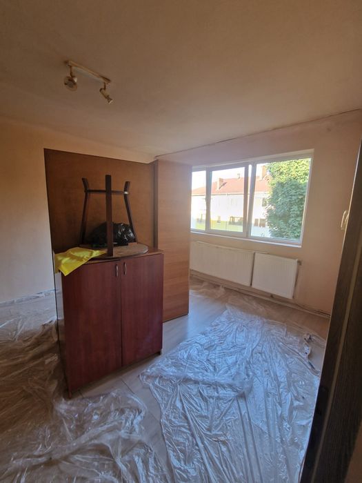 Vand apartament o camera