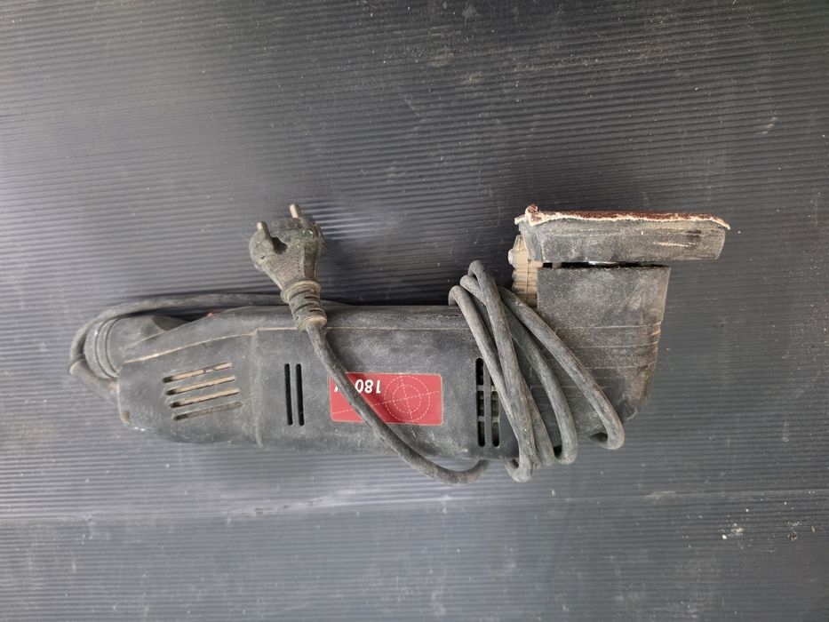 Триъгълна машина за шкурене