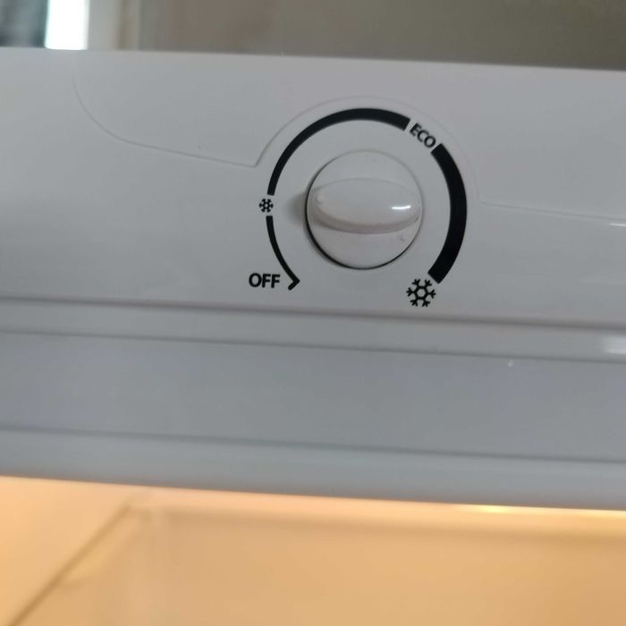 Холодильник indesit