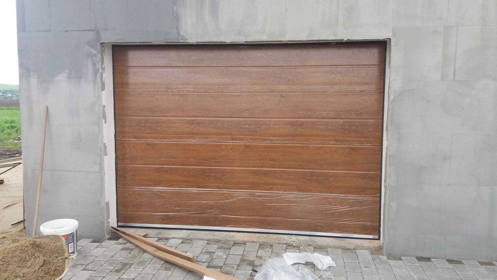 uși de garaj automatizate