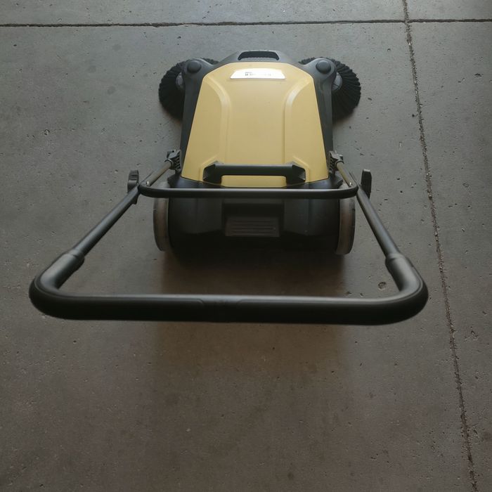 Mașină de măturat manuală Karcher S4 Twin, 20 l recipient, 680 mm latime lucru