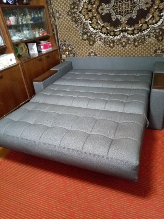 Диван раскладной.