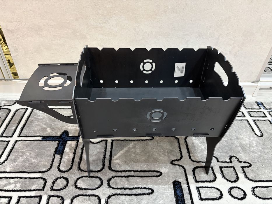 Прочный разборный мангал российского производства.