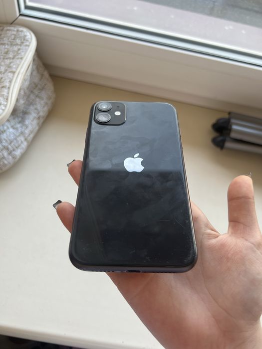 продам Apple iPhone 11
