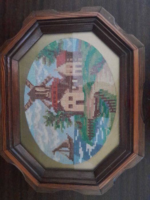 Гоблени в дървени рамки