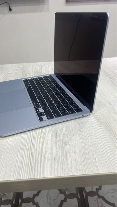 Macbook  Air   M4