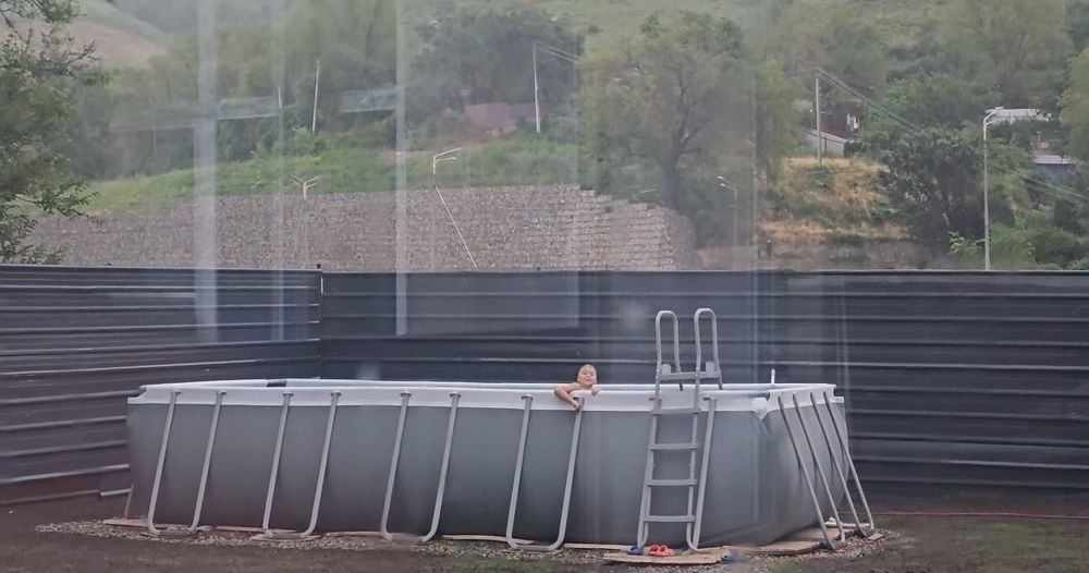 Бассейн каркасный большой