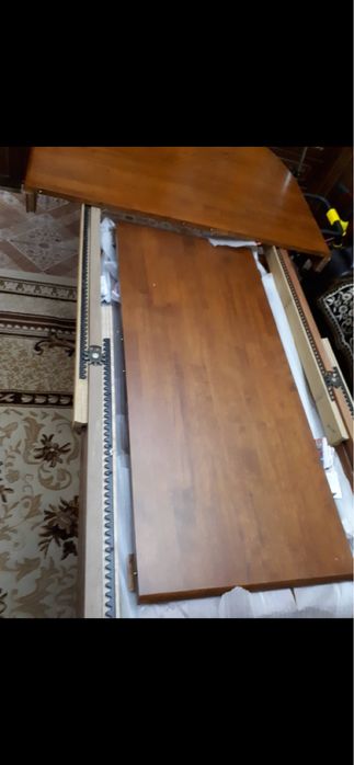 Продам стол и стулья