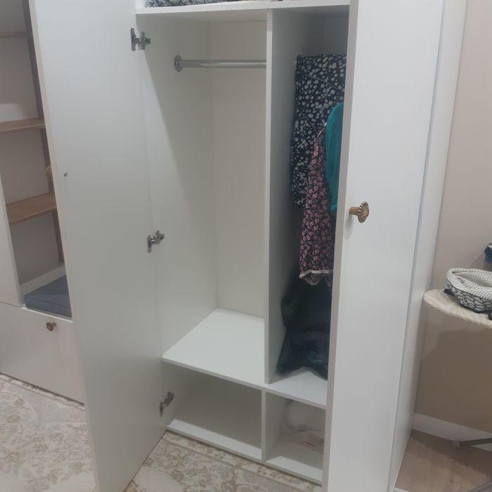 Продам шкаф из двух секций