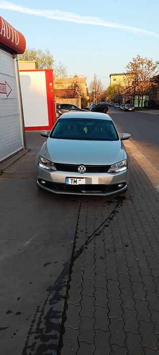 VOLKSWAGEN Jetta 2011 — imagine 2