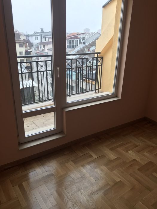 Дава се под наем Четиристаен апартамент в Варна, Лятно кино Тракия - 94 кв.м за 598.23 € - Снимка #1