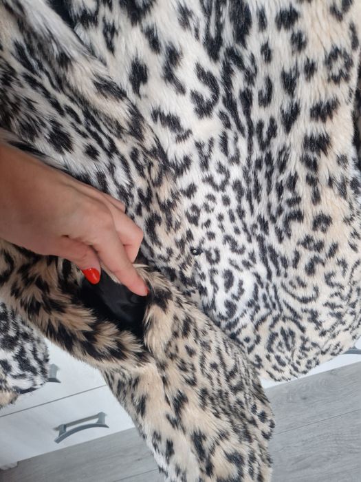 Blana tigrata H&M