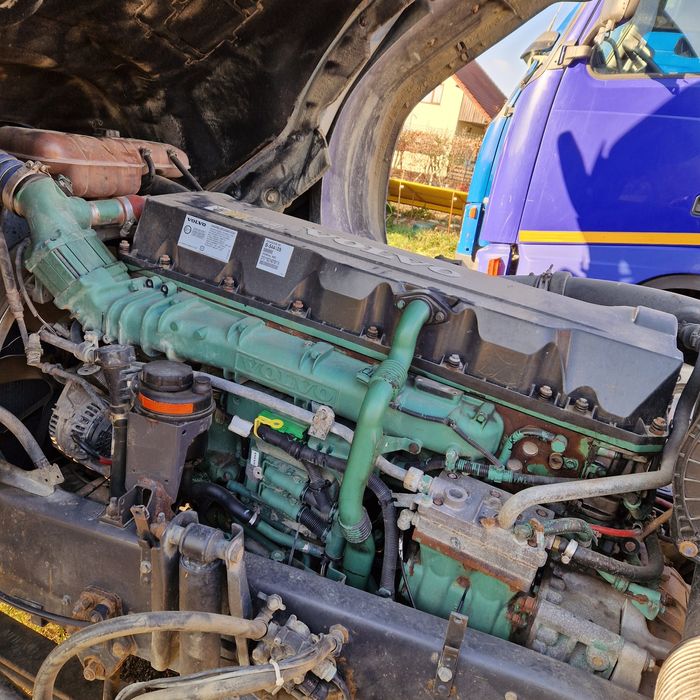 Vand  ansamblu basculabil Volvo si 2 semiremorci