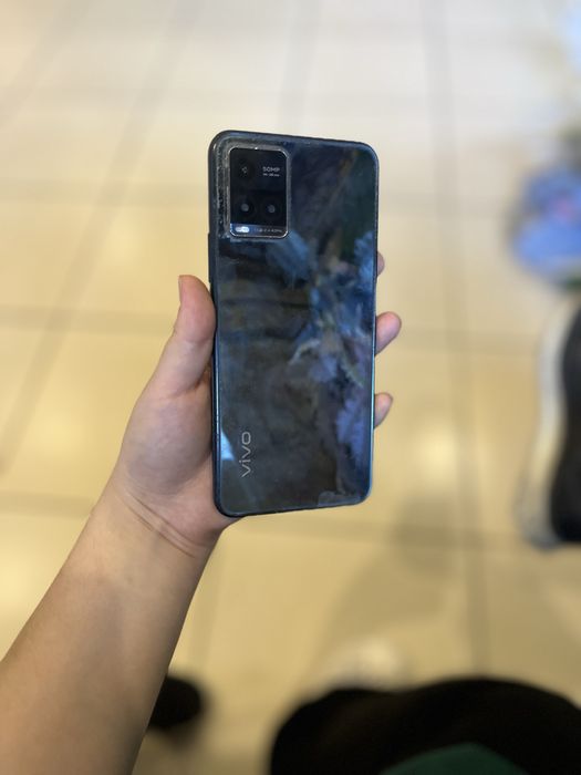 телефон Vivo Y33s