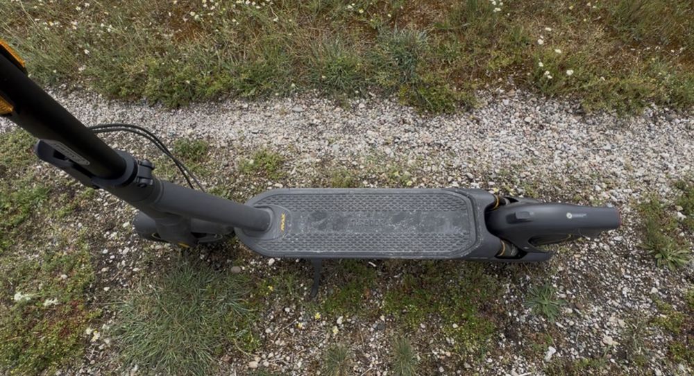Ninebot Max G2 – Stare impecabilă, foarte puțin folosită