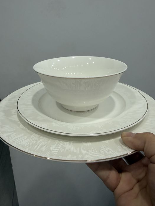 108 предметов костяной фарфор.