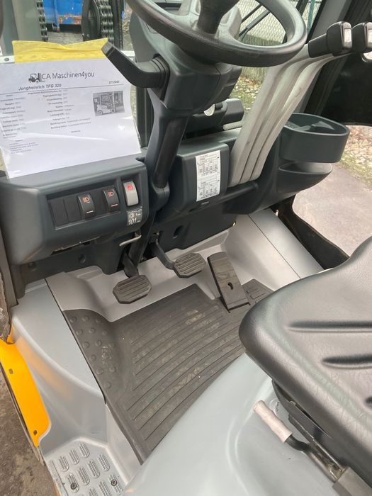 Stivuitor cu ISCIR Jungheinrich TFG 320 GPL Triplex an 2017 Impecabil