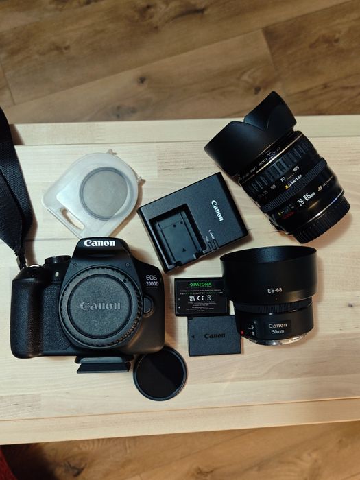 Canon DSLR 2000D ca NOU