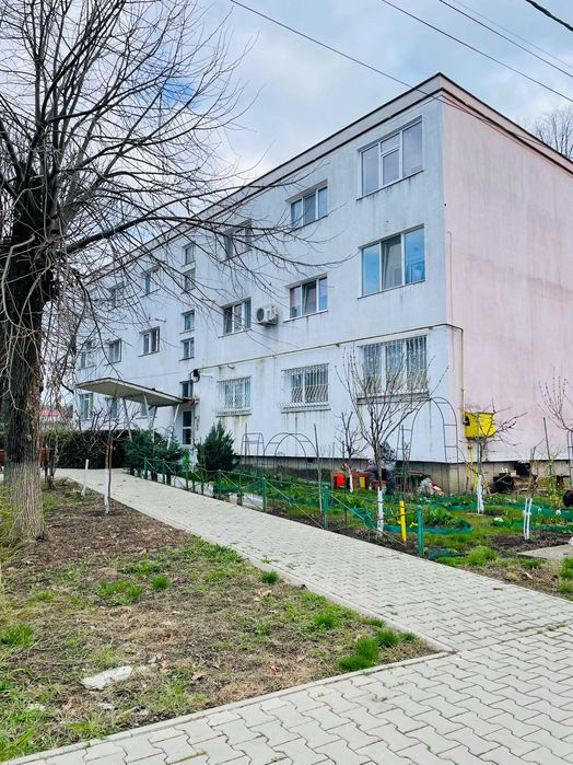Apartament 3 camere semidecomandat | Ultracentral | Zonă liniștită |  Onesti, str. Cașinului //VÂNZARE — FĂRĂ SCHIMBURI