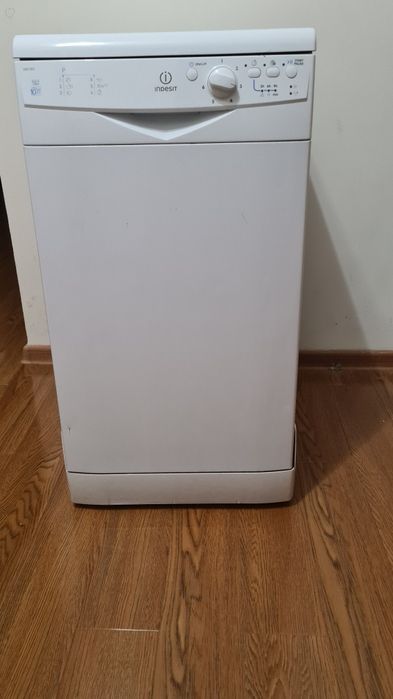 Посудомоечная машина  Indesit