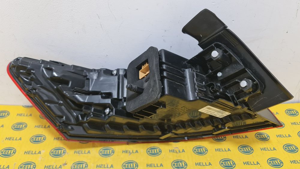 Lampa tripla stop led VW Arteon 3g8 facelift 3G8945208J