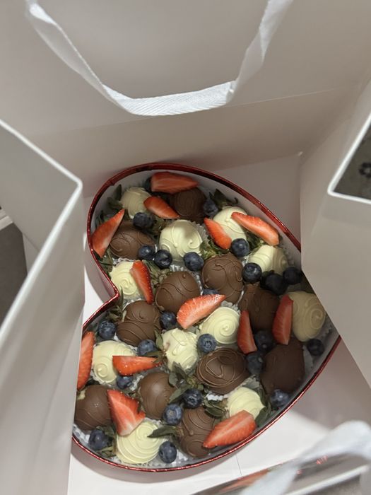 Клубника в шоколаде Алматы