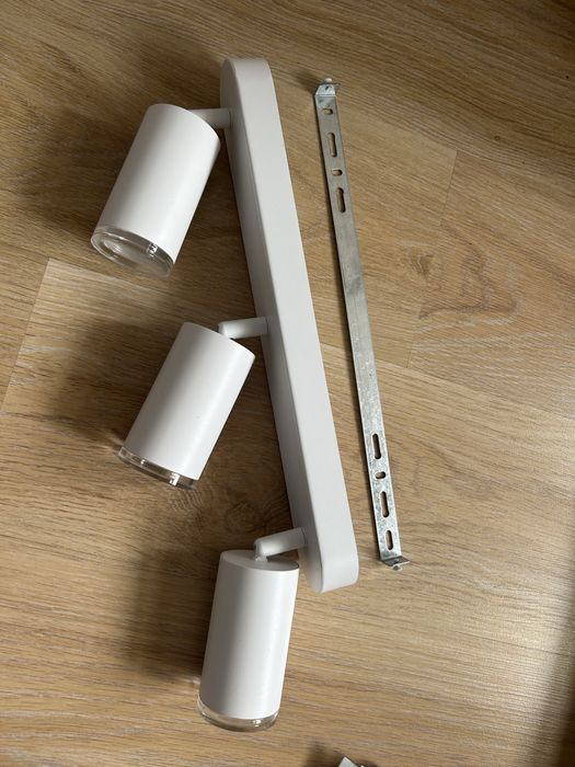 Лампа таван 3 спот лампи бяло