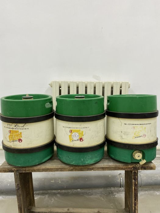 Продам 10 л бочку