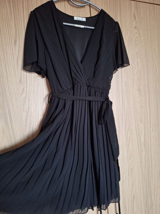 Рокля официална черна