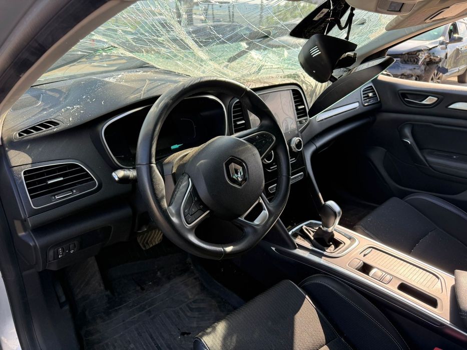 Dezmembrez Renault megane 4 facelift 2023 break argintiu 1.3 tce H5H cutie automata volan stanga